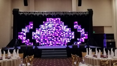 3-cach-phan-biet-cac-thiet-ke-man-hinh-led-ban-can-biet-1